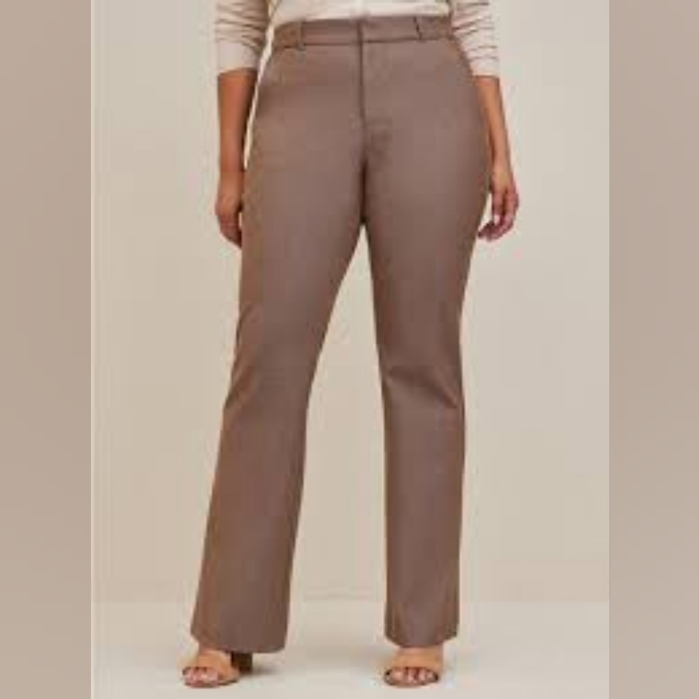 Torrid 24R Comfort Flex Waist Trouser Boot Studio Luxe Woven High-Rise Pant Tan